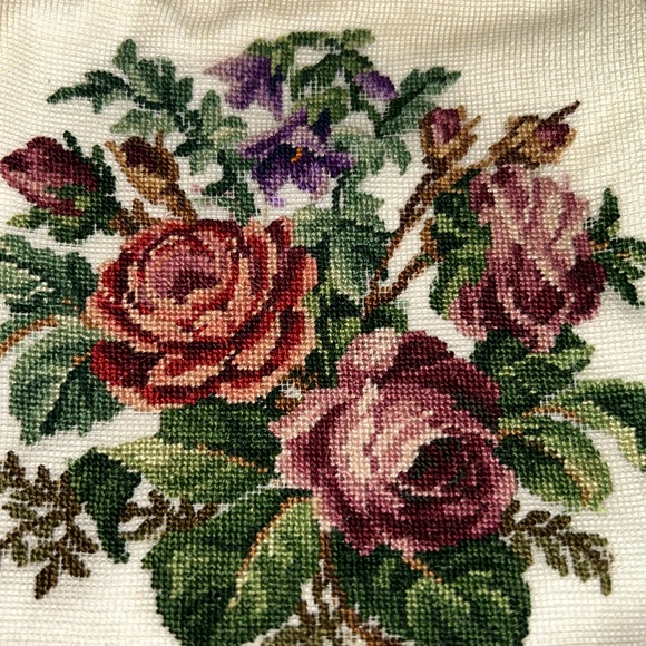 Vintage floral needle point purse - Picture 3 of 12